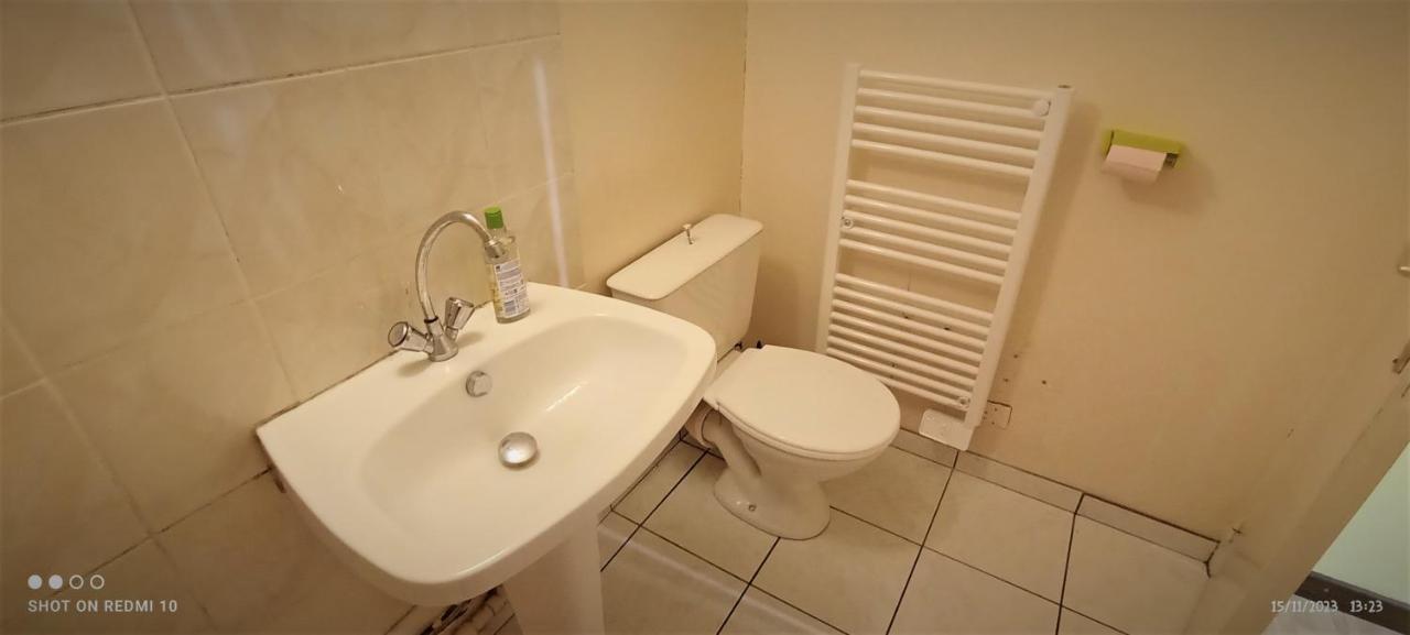 Appartement Au Calme Avec Wifi Limoges Luaran gambar